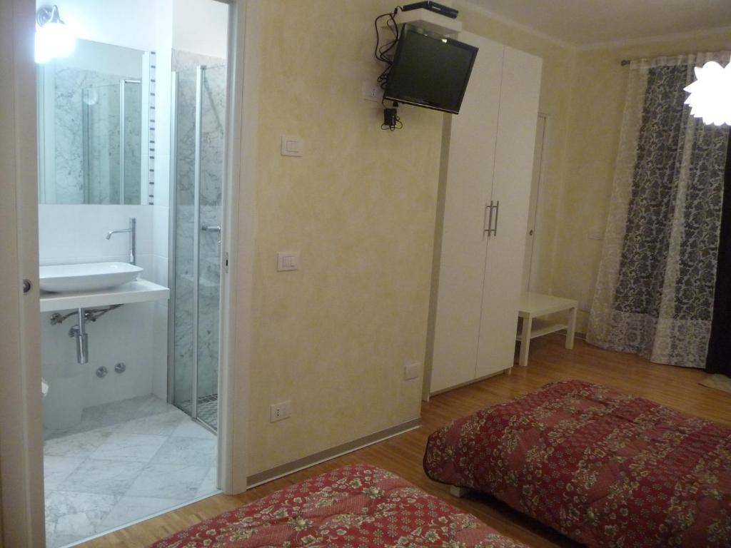 Residence Bed&Bike Moggio Udinese الغرفة الصورة